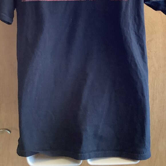 EUC Marvel Graphic T-Shirt Size: Large - Picture 3 of 8